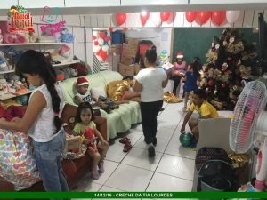 14-dez-CRECHE-TIA-LURDES-07